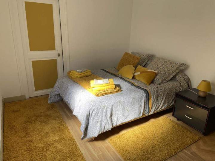 Chambre d'hôtes, Charly